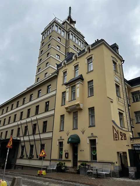 The hotel I stayed at had a zeppelin mooring mast.