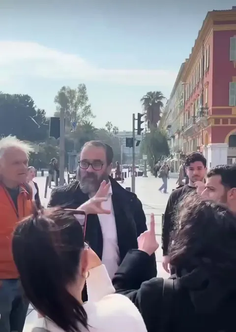 Man Fakes Assault by Protestors as Police Arrive