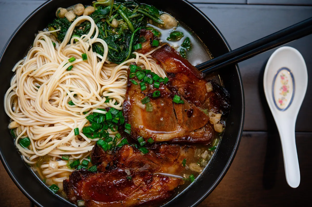 [homemade] braised pork, sautéed vegetables and noodle soup