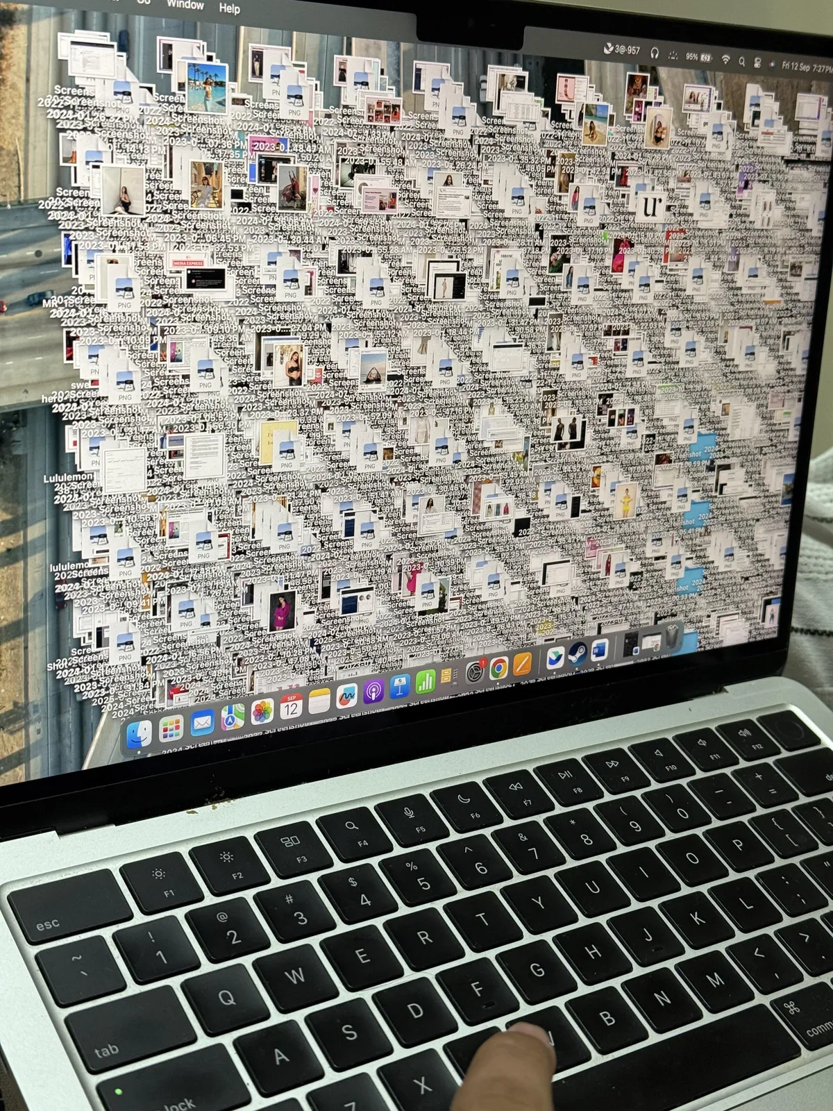 My sister’s Mac Desktop screen