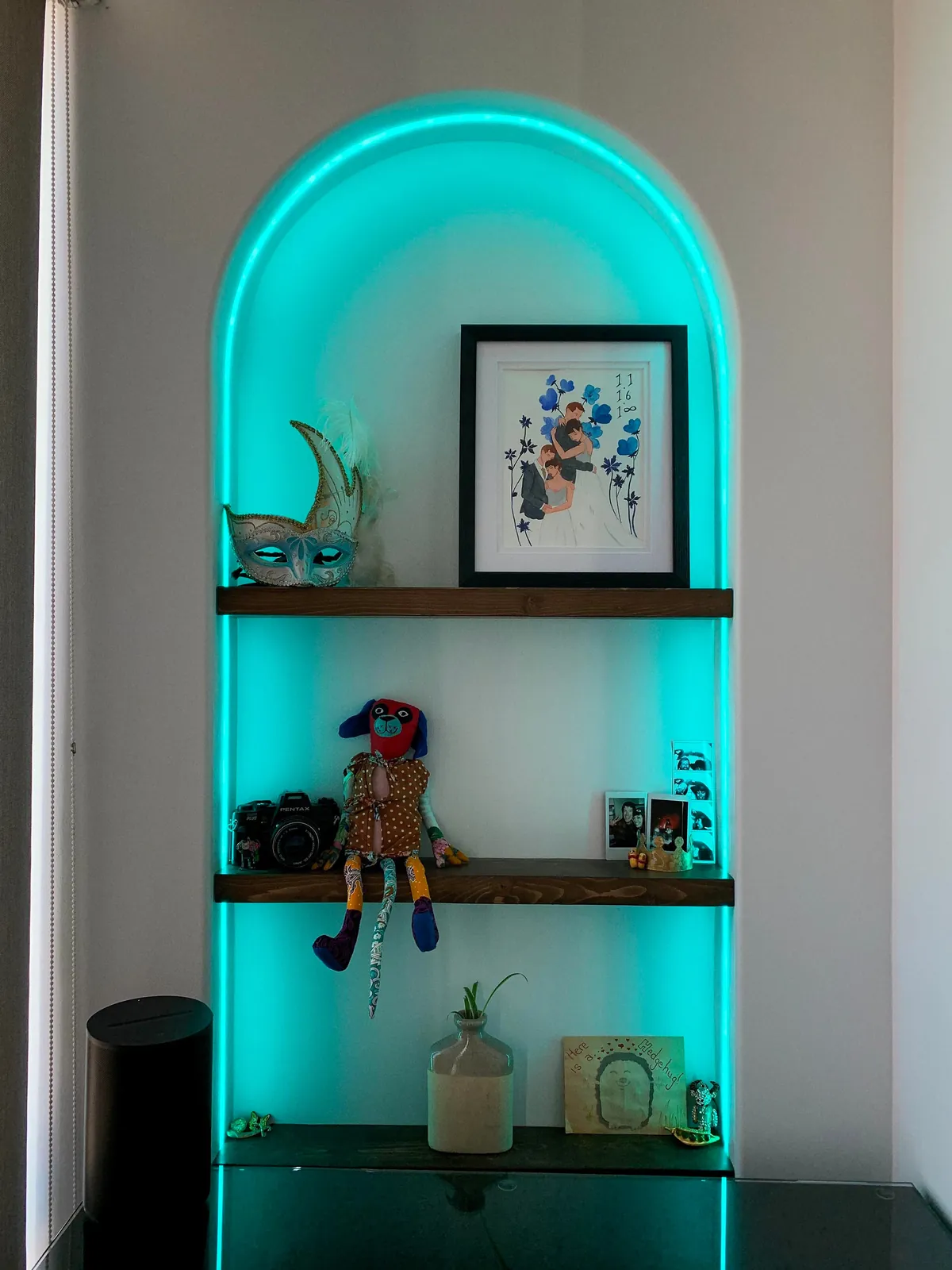 Bedroom Arch w. LED Lighting