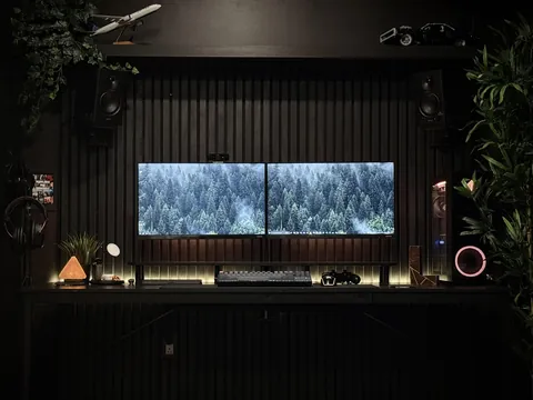 I figured it’s about time I redid my desk.