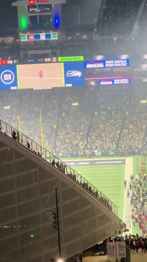 [Highlight] Rashid Shaheed’s opening kickoff return touchdown as seen from a nearby apartment window