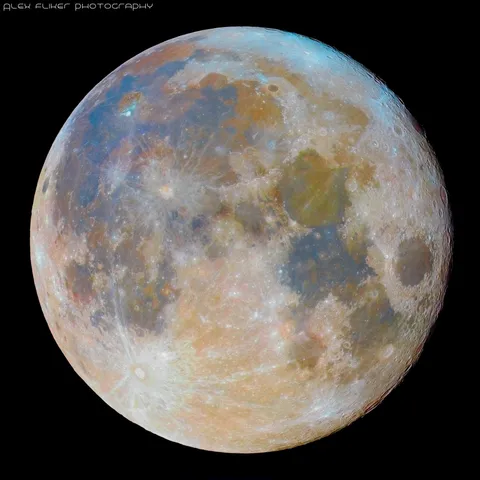 Mineral Moon at 99.0% phase (2021-07-25)