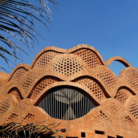 Gadi House by PMA Madhushala in the suburbs of Pune, India