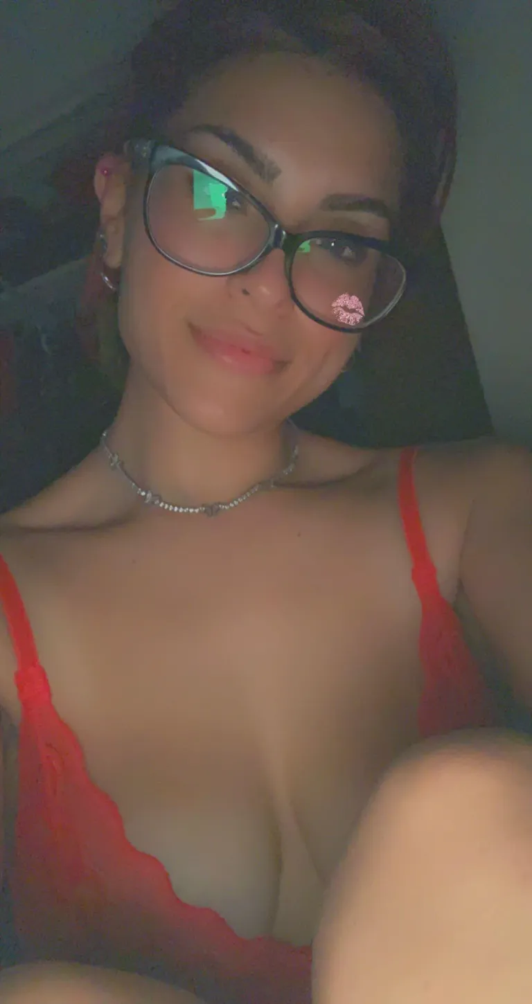 I love red 😭❤️