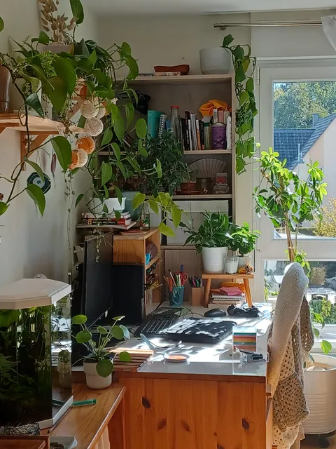 Missing my old room 🪻