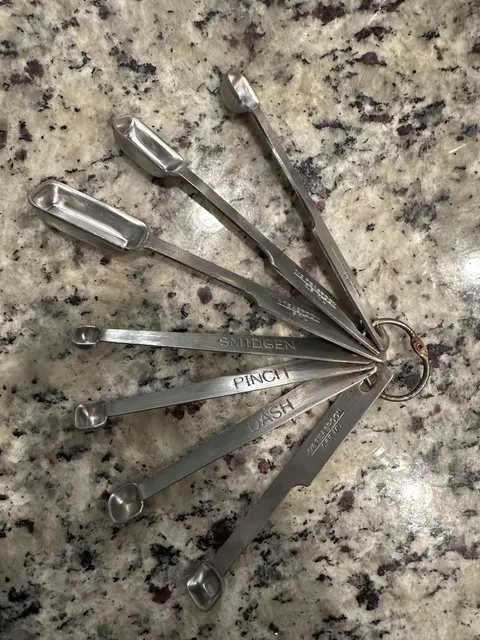 This Measuring Spoon Set From Grandma Includes a Pinch, Dash and Smidgen Spoon