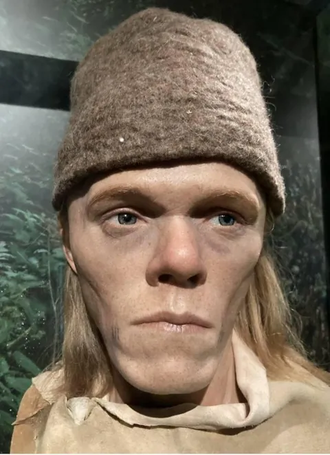 Reconstruction of a man aged 25–30 years who lived about 4000 years ago. His remains were found in 1921 during road works in Brighton.