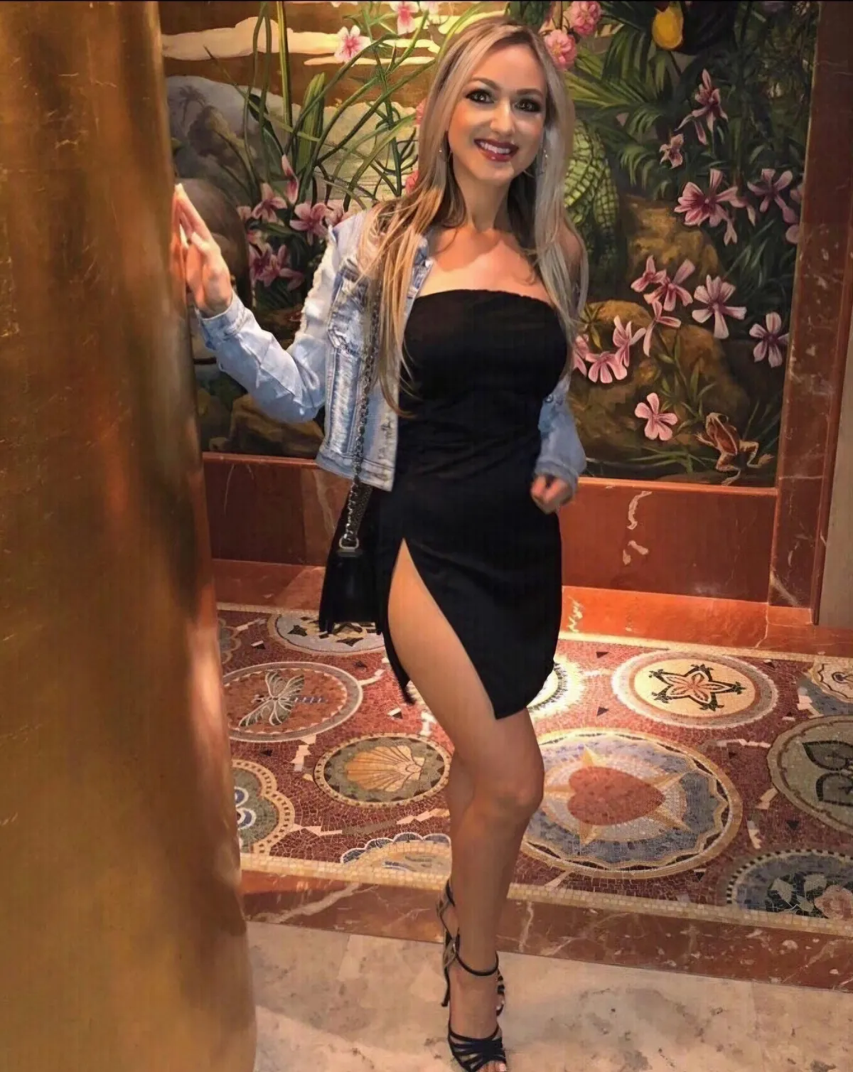 Can't Beat a LBD and Heels!