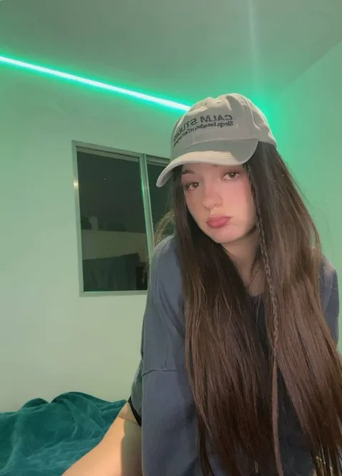 am i hot enough to be here? F18
