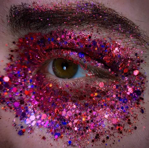 Lately I love doing looks that are fully glitter!!