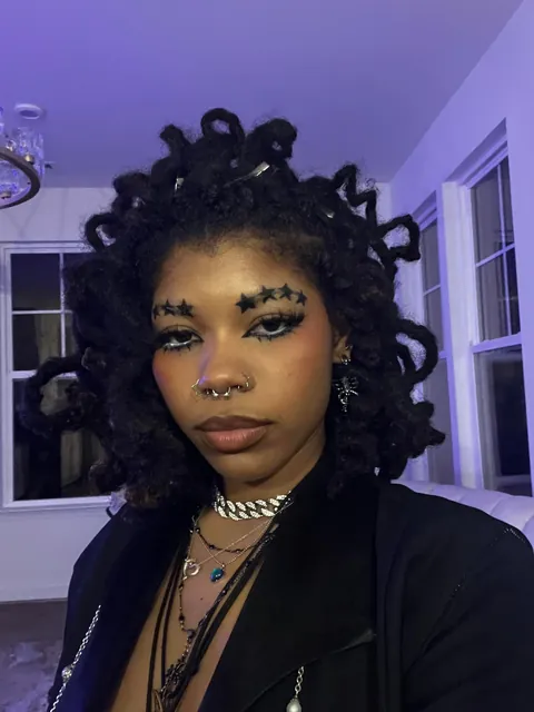 i have just been OBSESSED with doing star eyebrows