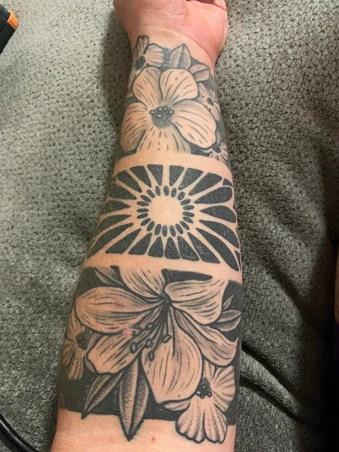 My last name is a flower and named my daughter after a flower, does that mean I’m gay?