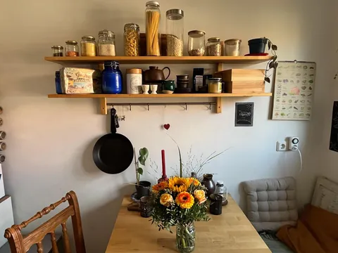 Posted in male living space and was told to post here :)