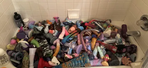 I have a bathtub of stuff to be cleaned. I think it’s too much lmao