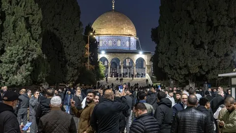 Al Aqsa Mosque reopen after the ceasefire