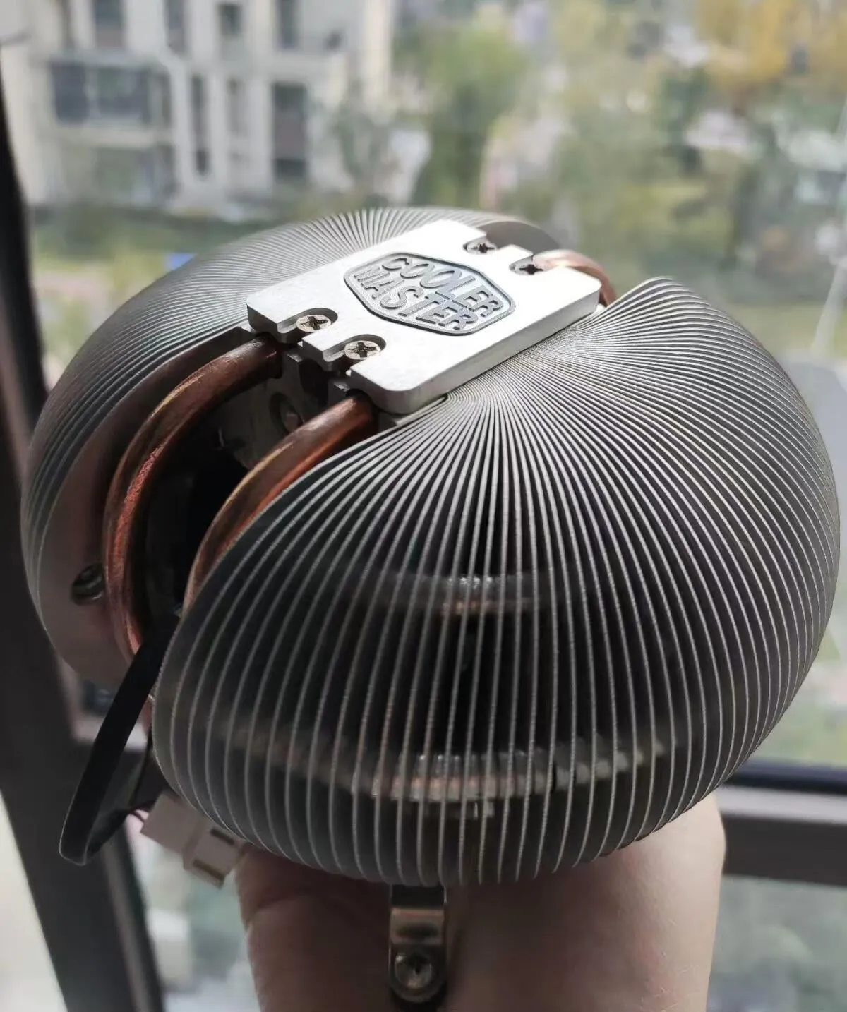 The old CPU cooler I just replaced   it’s really rare to see this kind of design nowadays