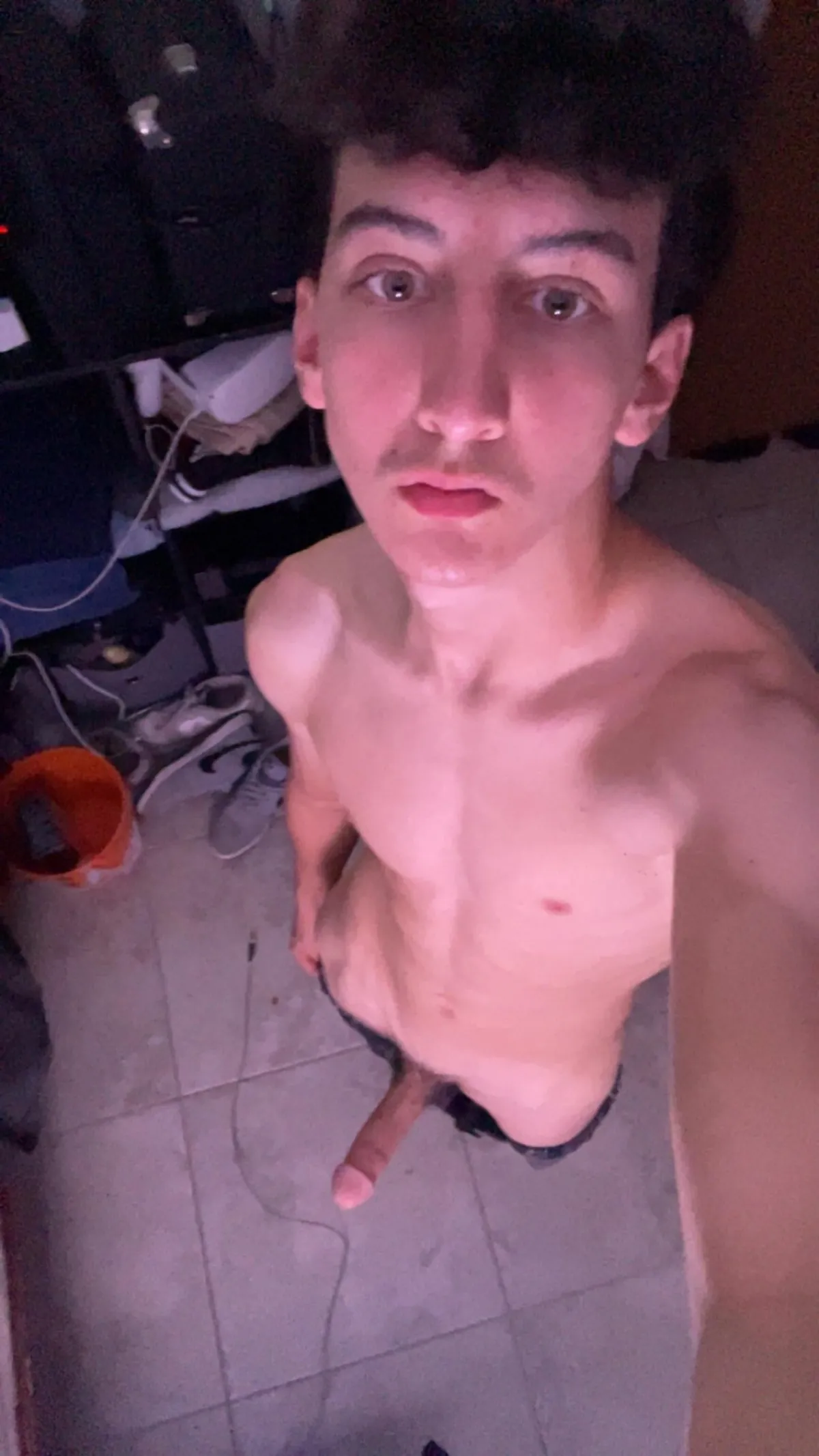 18 straight I’m insecure:(