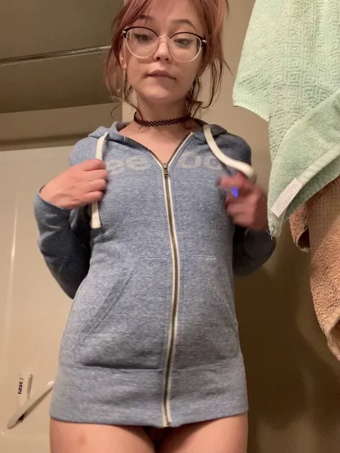 Would you nail a 18 year old? Now what about a 32 year old who just still looks 18? 😅