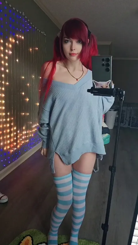 Red and blue are pretty together I think ♡