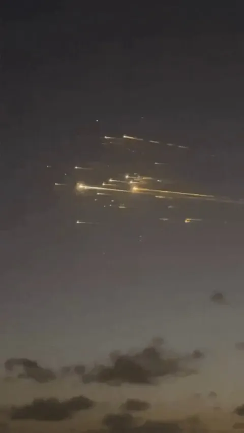 Starship S34 broke up over the Atlantic Ocean on March 7, 2025