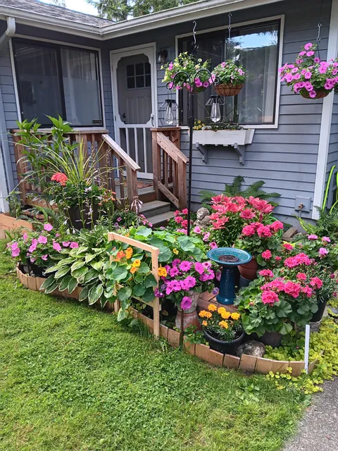 Here's are front flower bed this year 