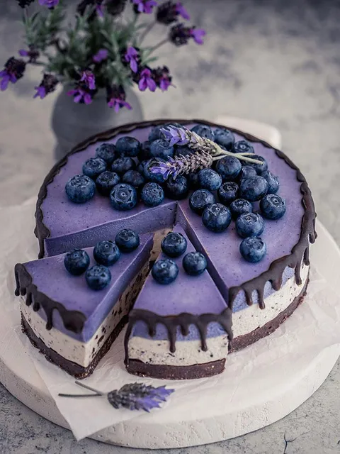 Stracciatella maqui berry and white chocolate cheesecake