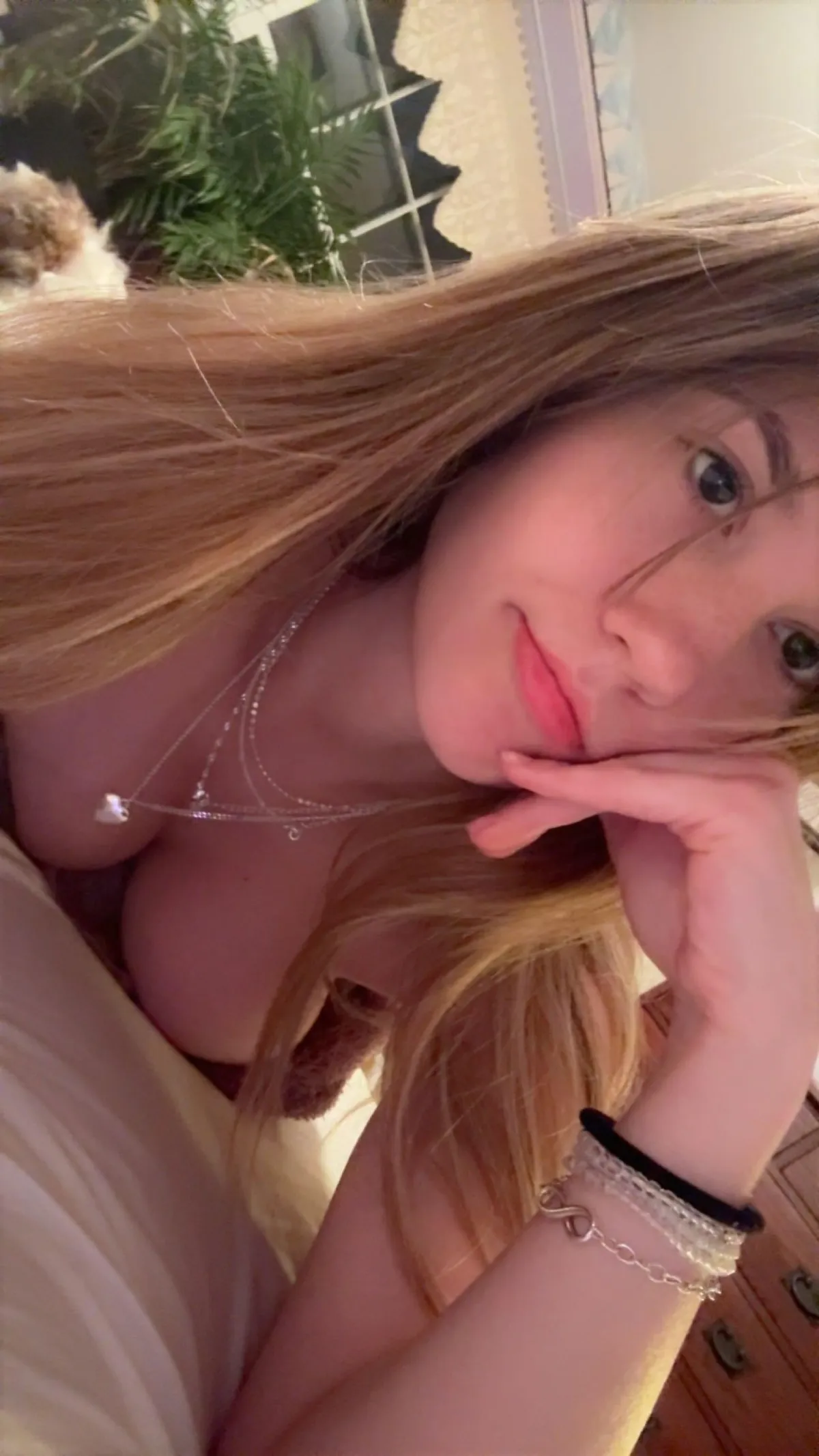 18F Am I hot? be honest, i wont be hurt &lt;3