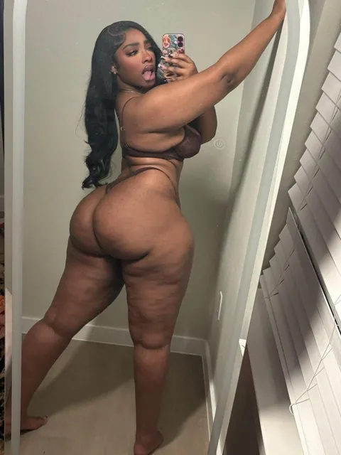 Fine Black Women 👩🏽‍🦱👩🏾‍🦱👩🏿‍🦱🍫🤤