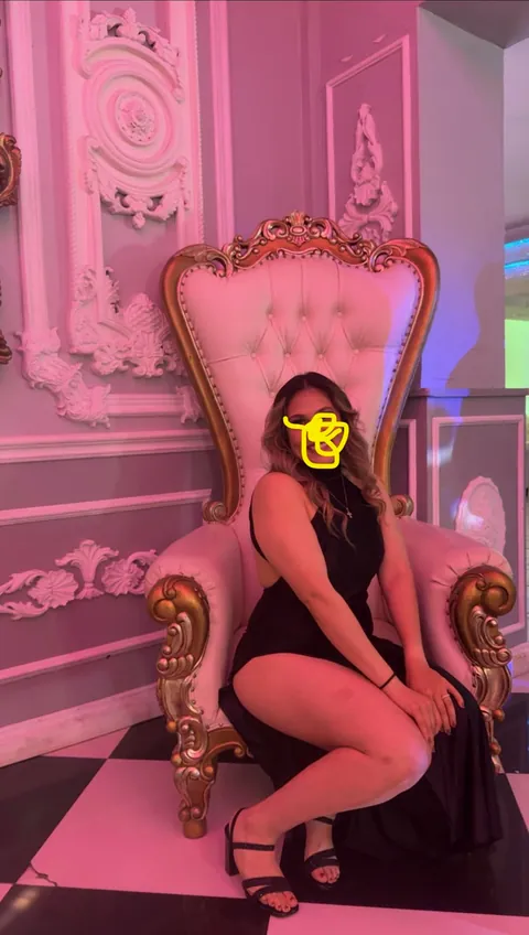 (30M/31M) in San Diego and looking for a couple to swap with. Also open to single females and select males.