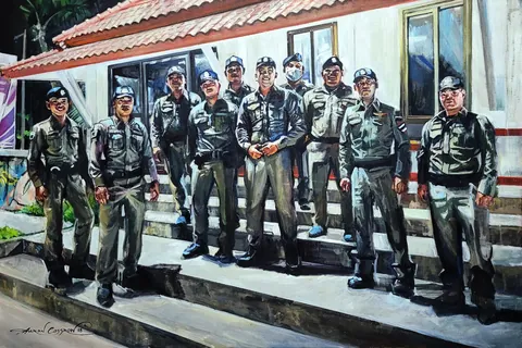 American Artist Paints Portrait of Patong Police