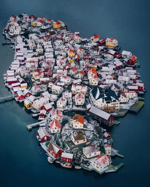 Gullholmen Island ، Sweden , When the architect is an artist