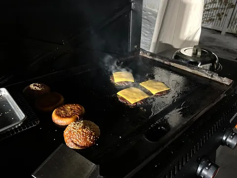 [Homemade] smash burgers