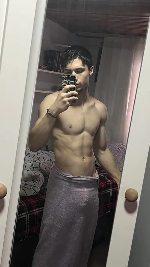 19 straight horny asf