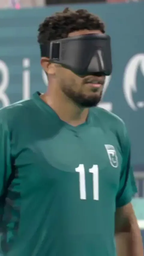 How a penalty kick's taken in blind football at the Paralympics