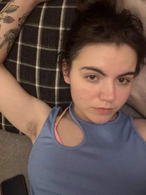 say "hey" and I’ll fill your inbox with my armpit nudes (within 5-6min)