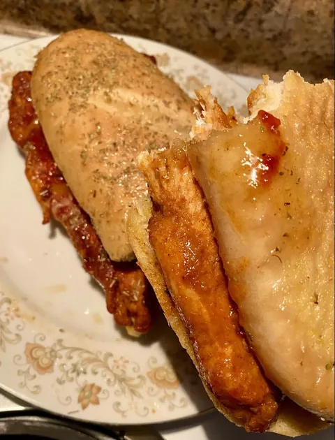 [Homemade] Hot Honey Chicken in Garlic Bread