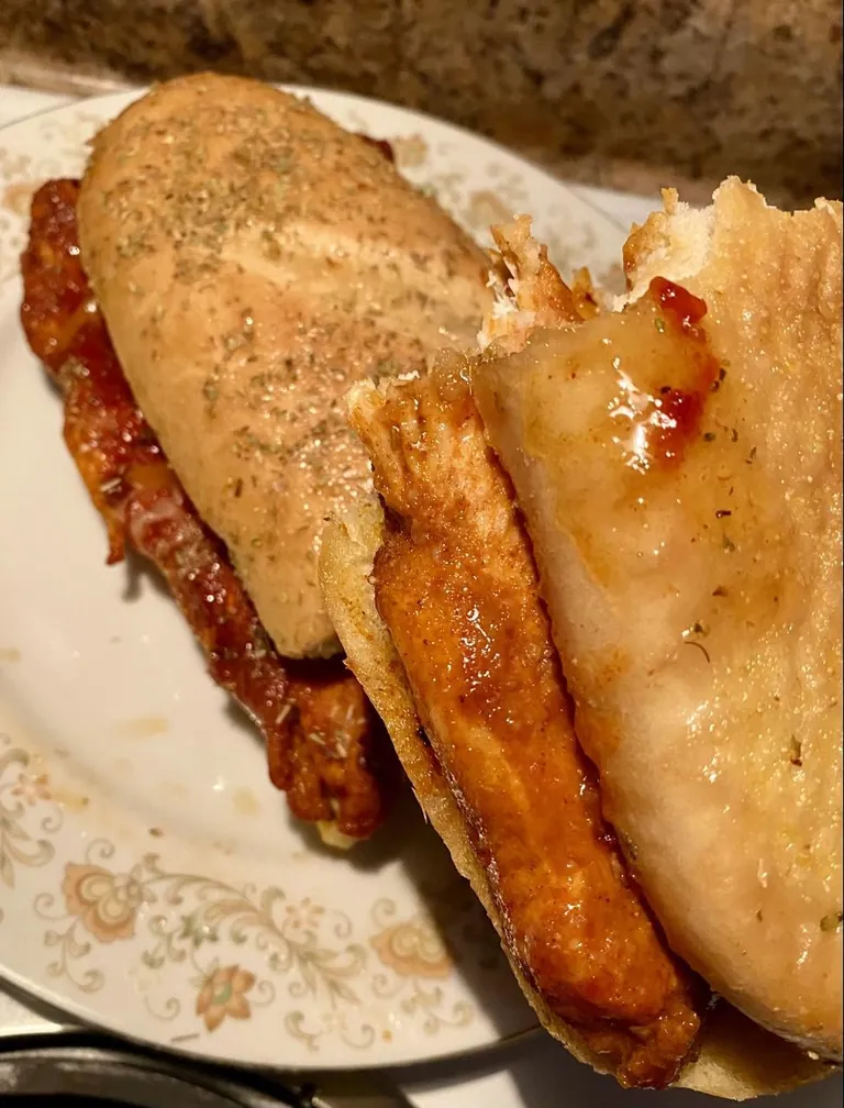 [Homemade] Hot Honey Chicken in Garlic Bread