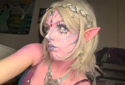 Avatar glitter makeup I did !