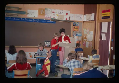 Lots to Unpack –Detailed &amp; Mysterious Vintage Images, 1910-1977