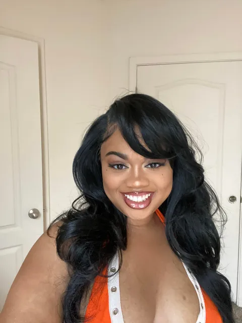 tried to recreate megan thee stallion’s neva play look :D