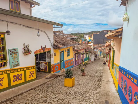 Colombia is such a vibrant country, bursting with gorgeous colours.