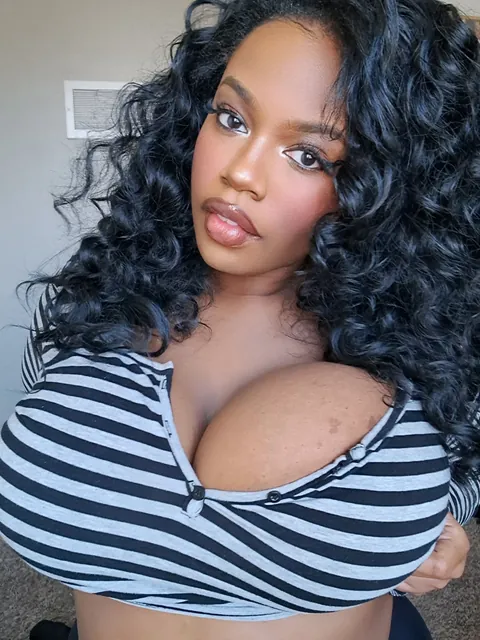 Do you like big lips like mine ?