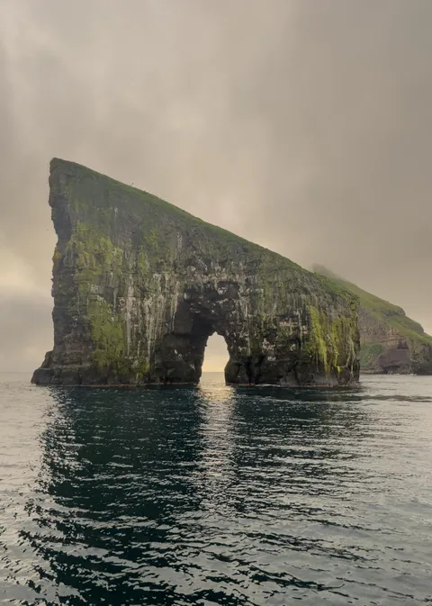 Drangarnir, Faroe Islands. [OC 2719x3811]