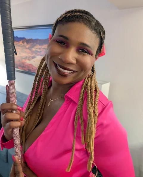 My SO is blind and I do her makeup, Pretty in Pink for a Coldplay concert!