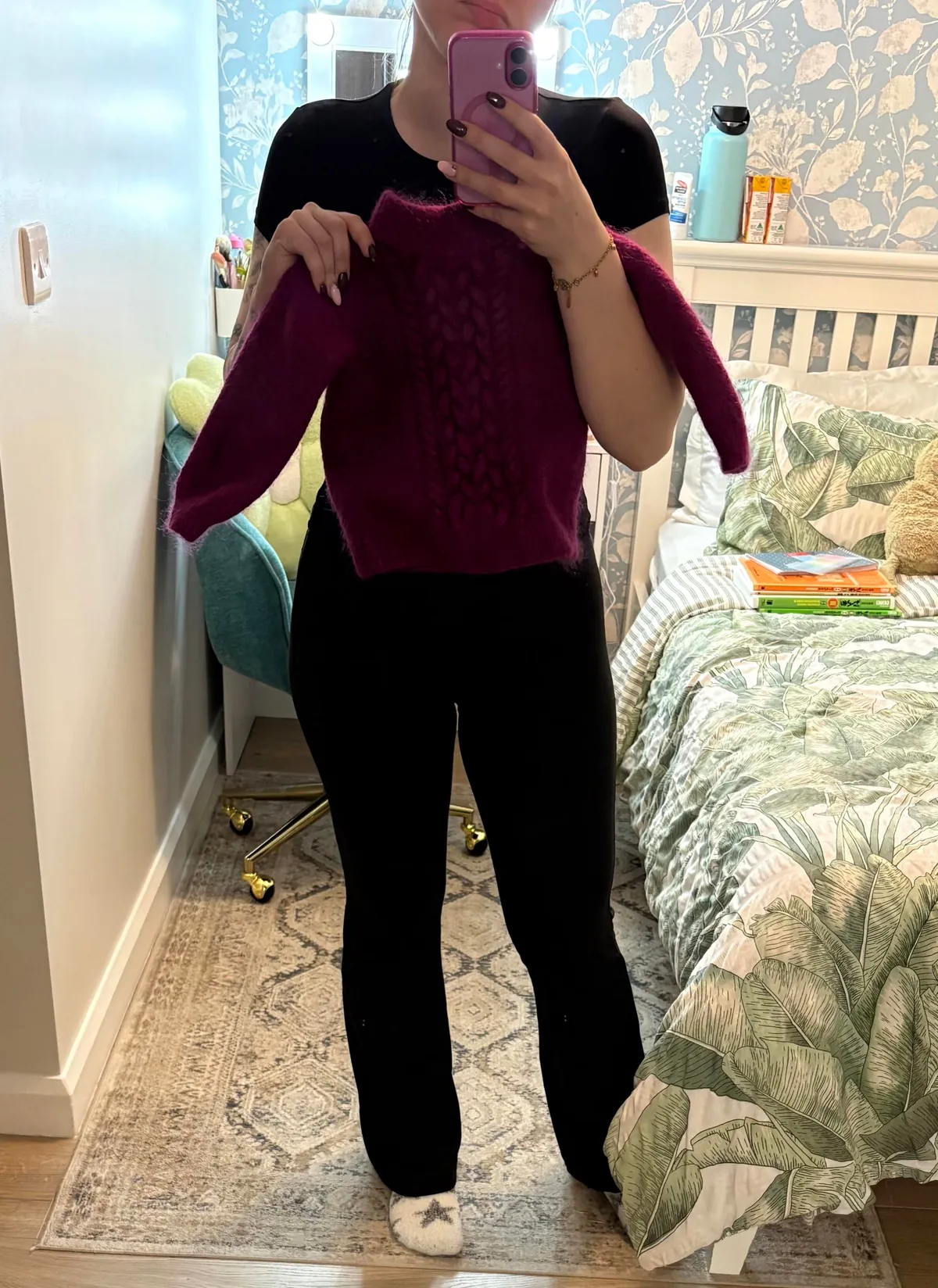 Wore the jumper my mom lovingly knitted for me once… then accidentally shrunk it in the wash 😭