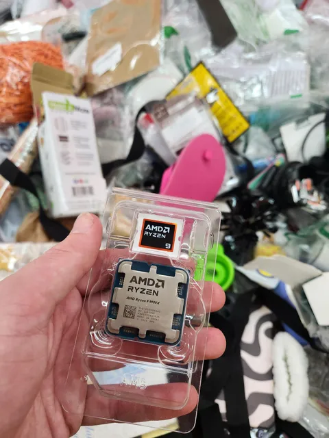 Never thought id be one of the lucky Amazon bin store people. $1 day today too!