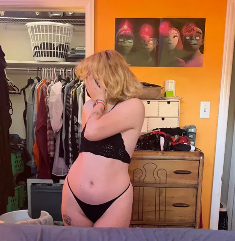 anybody want a boy like me 🥺💕🍑🏳️‍⚧️