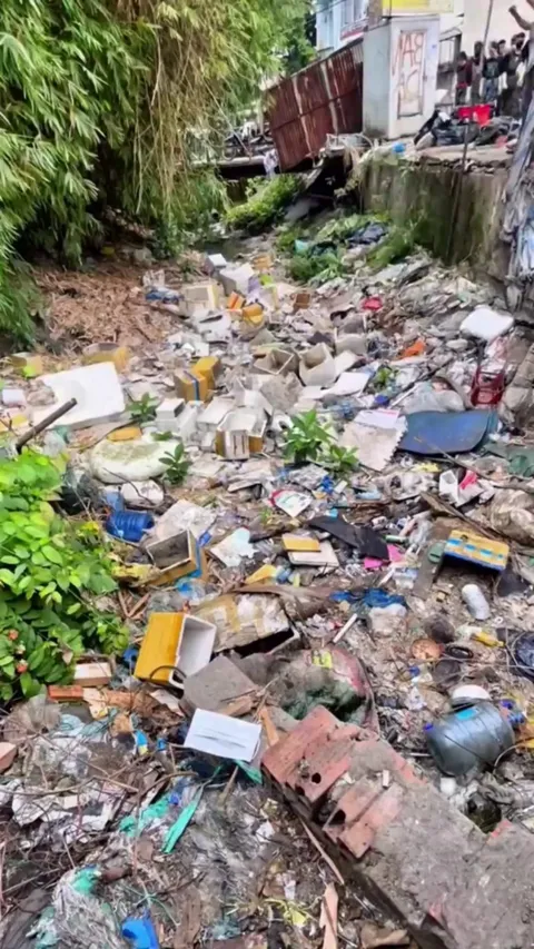 a roundup of trash hotspots